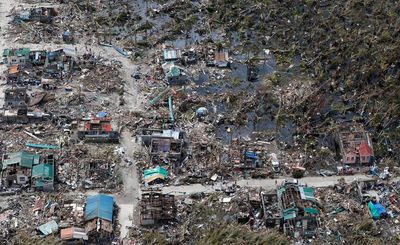 an-aerial-view-of-a-town-devastated-by-super-typhoon-haiyan-in-samar-province-in-central-philippines_4526016