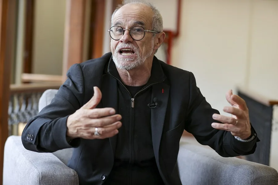 EFE – Sin proximidad entre personas no hay seguridad, dice el urbanista colombiano Carlos Moreno – June 2026