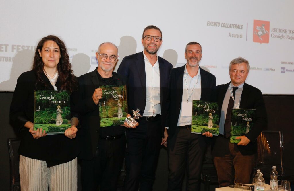 Odissea-Le-citta-ai-tempi-dellAI-copertina